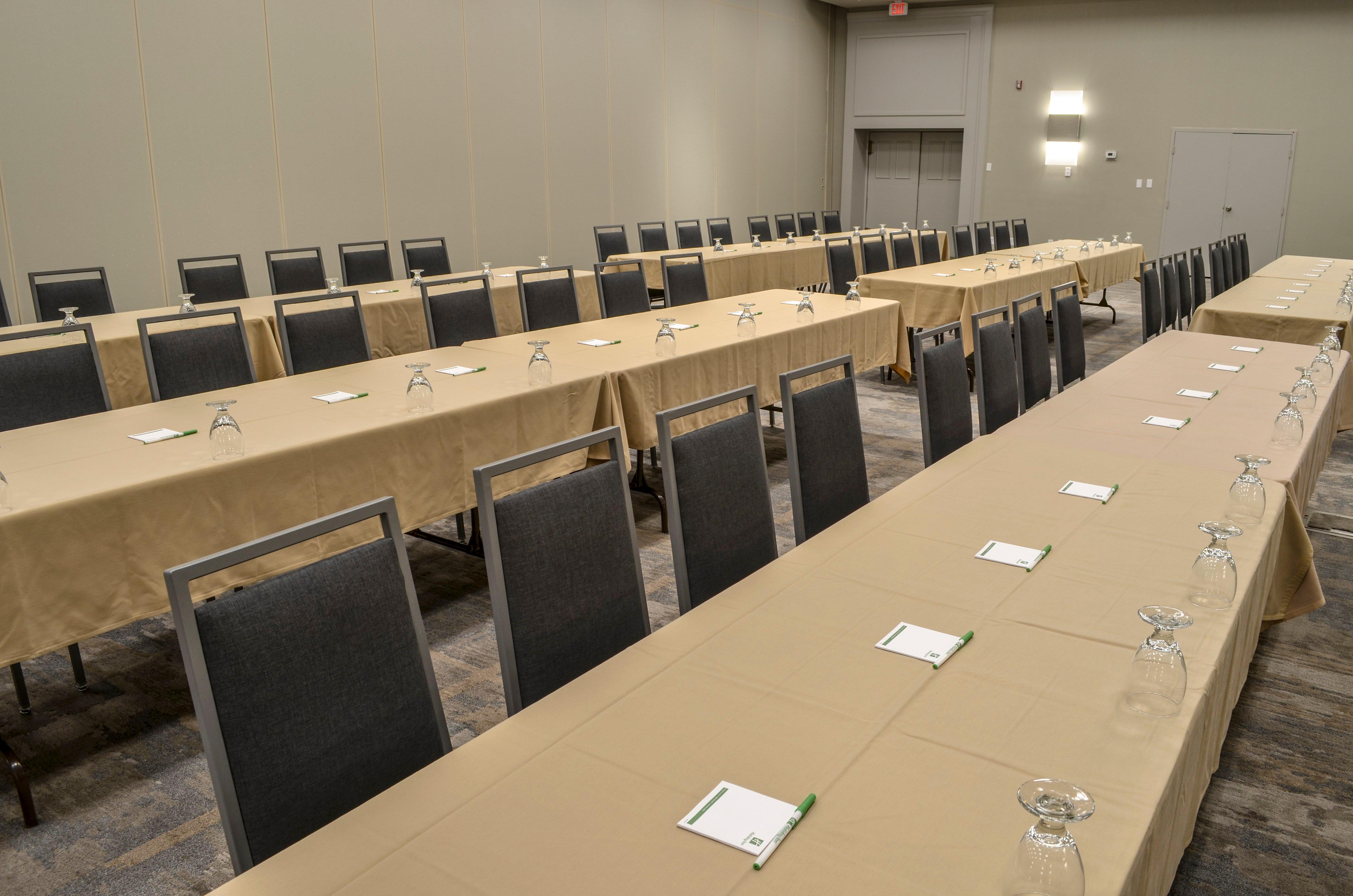 Holiday Inn Fargo By Ihg Exteriör bild